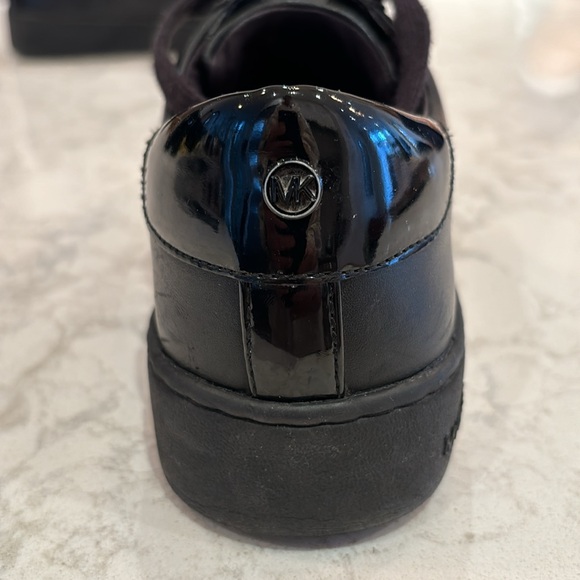 Mickael Kors leather sneakers size 7,5 - Picture 3 of 10